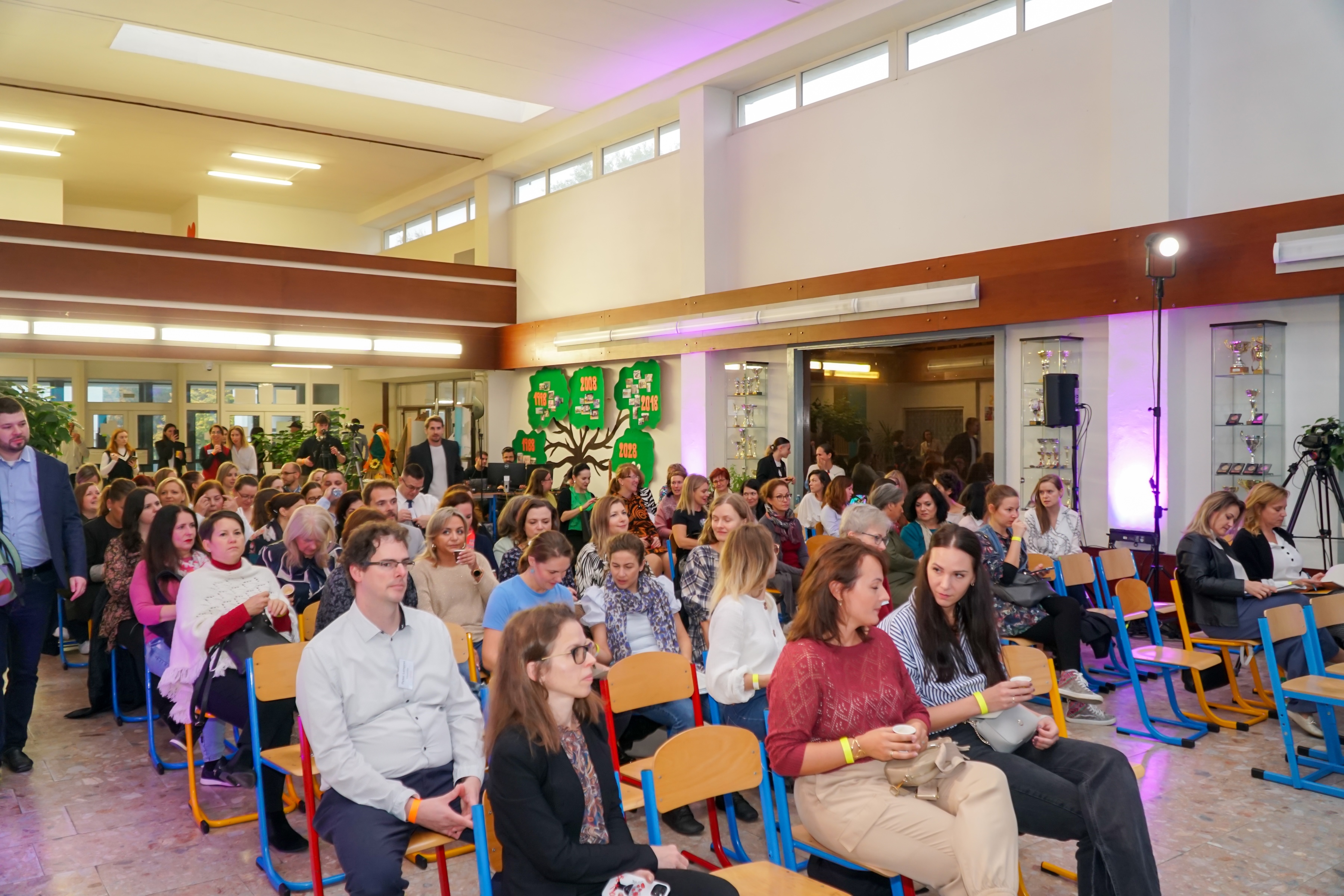 Publikum na konferencii Aby deťom dobre bolo